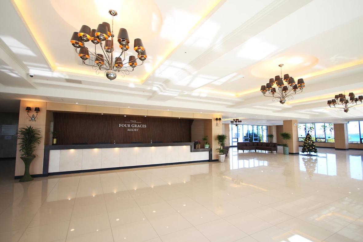 The Four Grace Resort ซอกวีโพ ภายนอก รูปภาพ