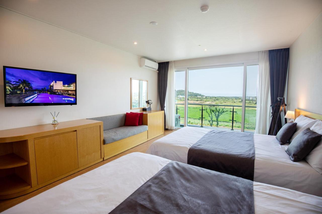 The Four Grace Resort ซอกวีโพ ภายนอก รูปภาพ