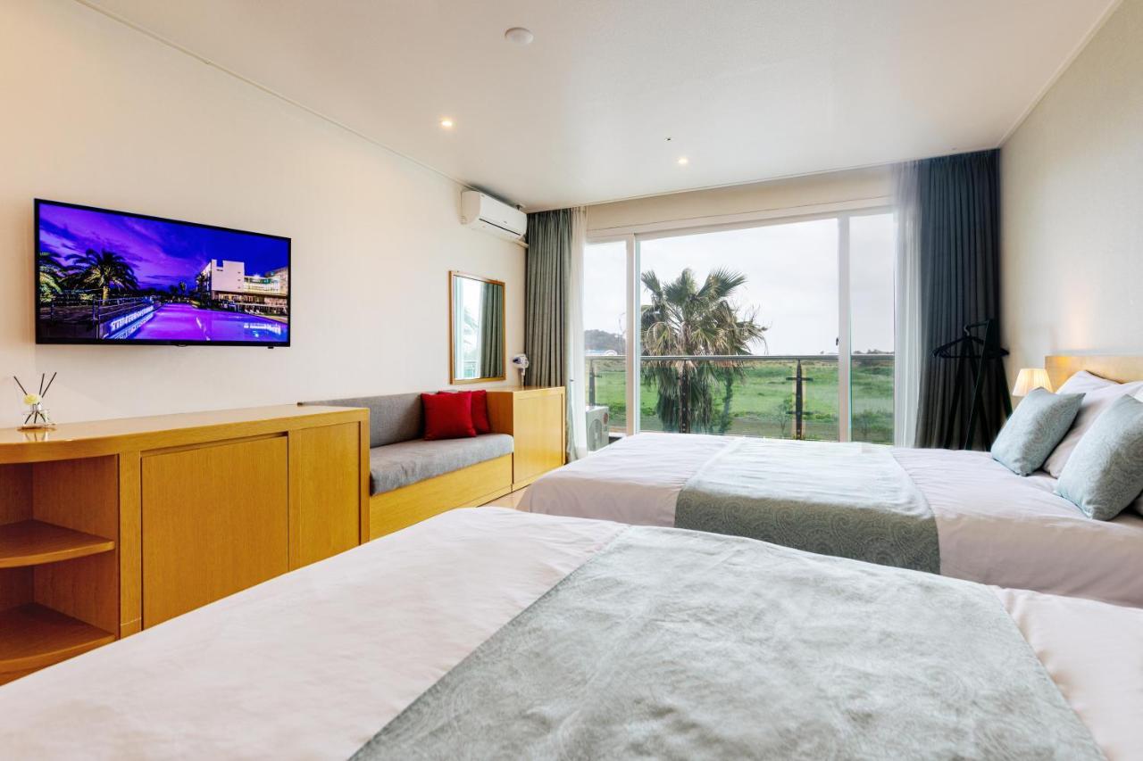 The Four Grace Resort ซอกวีโพ ภายนอก รูปภาพ